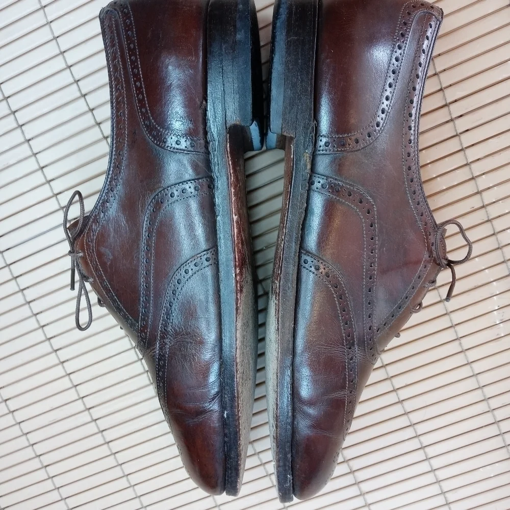 Florsheim Imperial men's brown leather wingtip Oxford. Sz 9D. 163pm